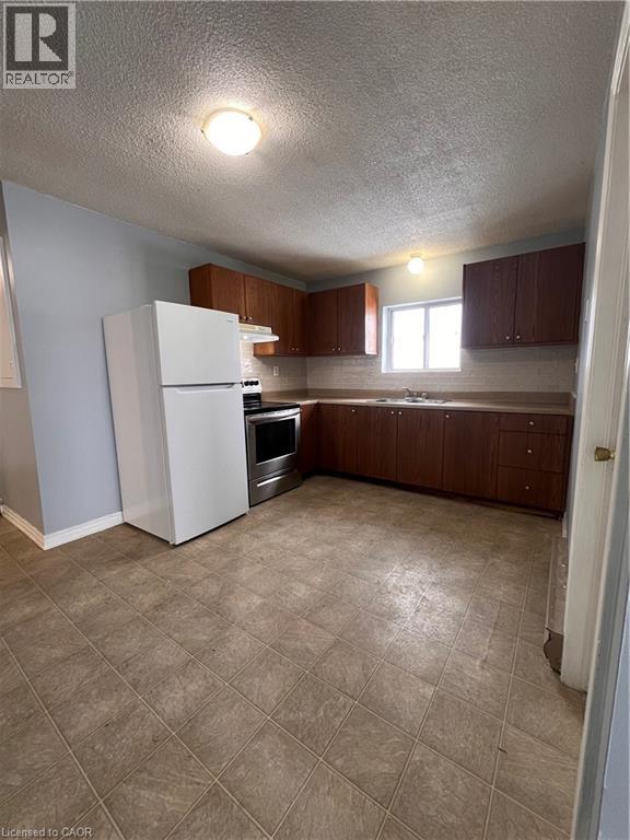 102 Kenilworth Avenue N Unit# 2, Hamilton, Ontario  L8H 4R5 - Photo 3 - 40800368