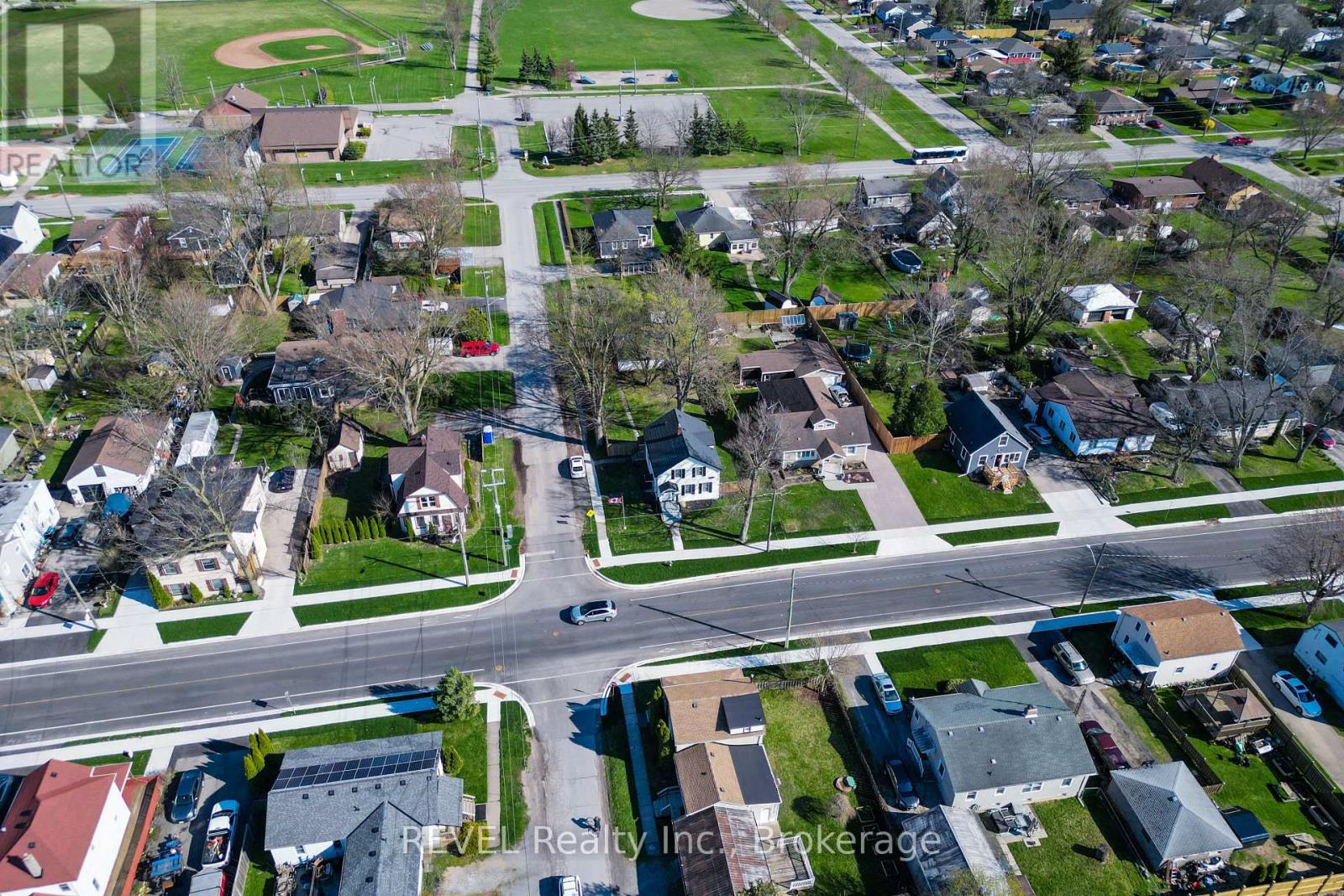 4046 Main Street, Niagara Falls, Ontario  L2G 6C2 - Photo 2 - X12721206