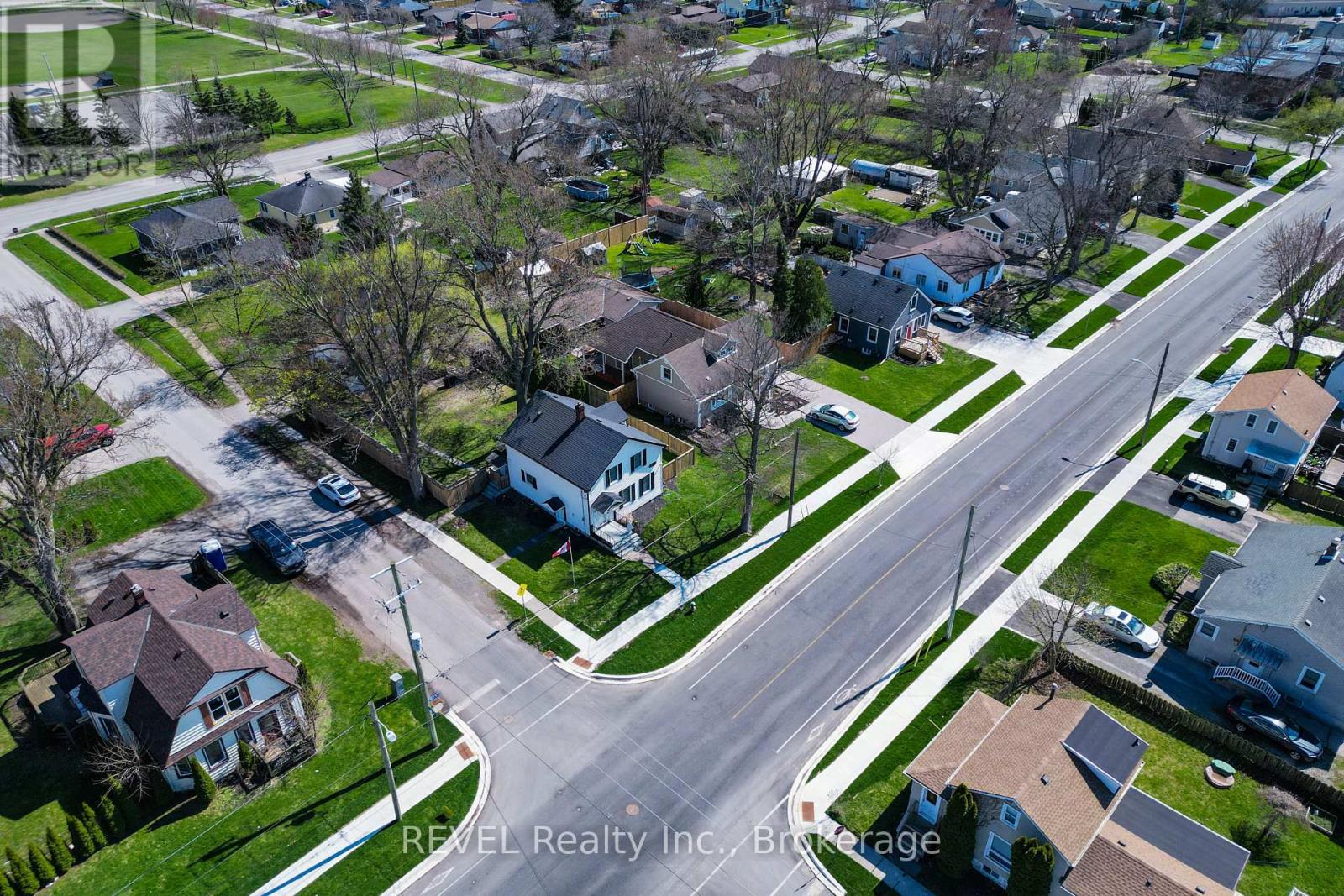 4046 Main Street, Niagara Falls, Ontario  L2G 6C2 - Photo 3 - X12721206