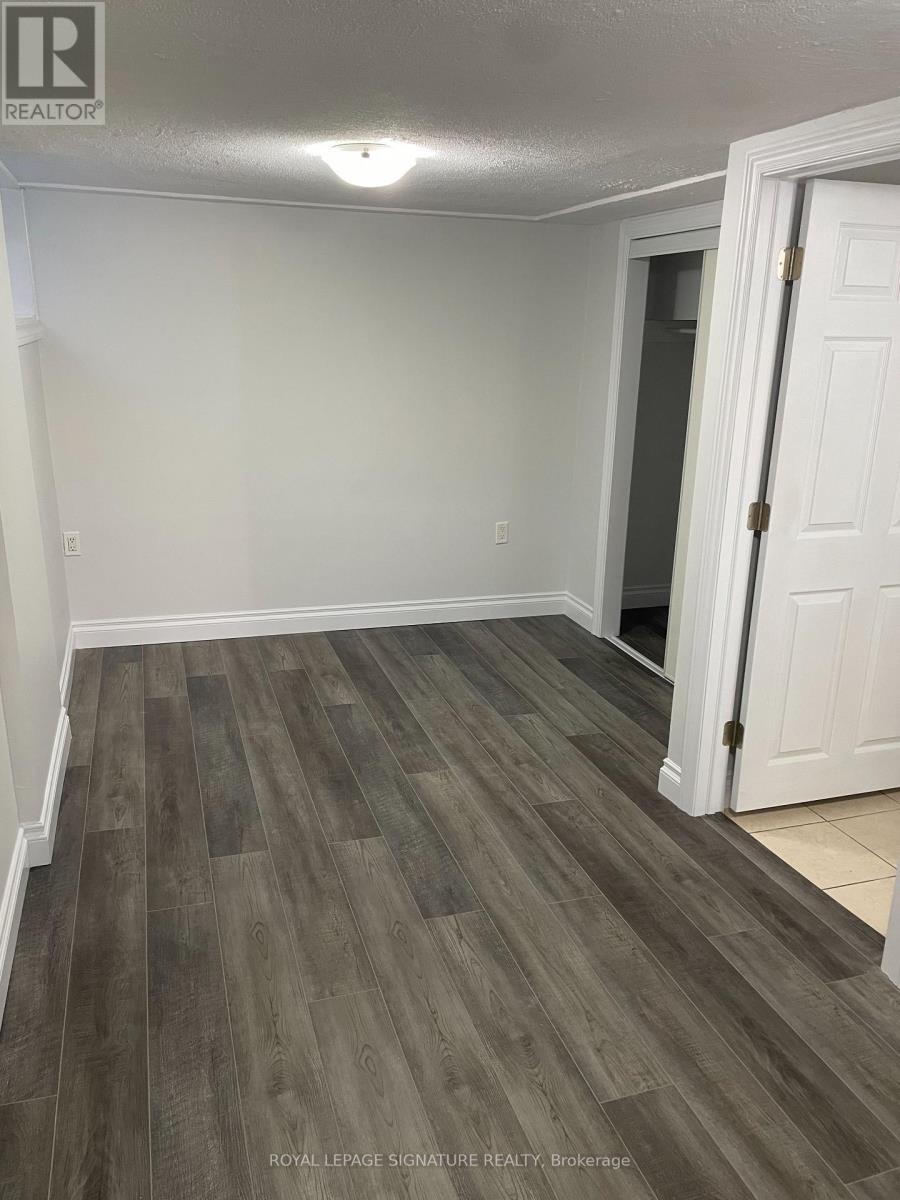 8 Thorncroft Crescent, Ajax, Ontario  L1S 2S2 - Photo 4 - E12720164