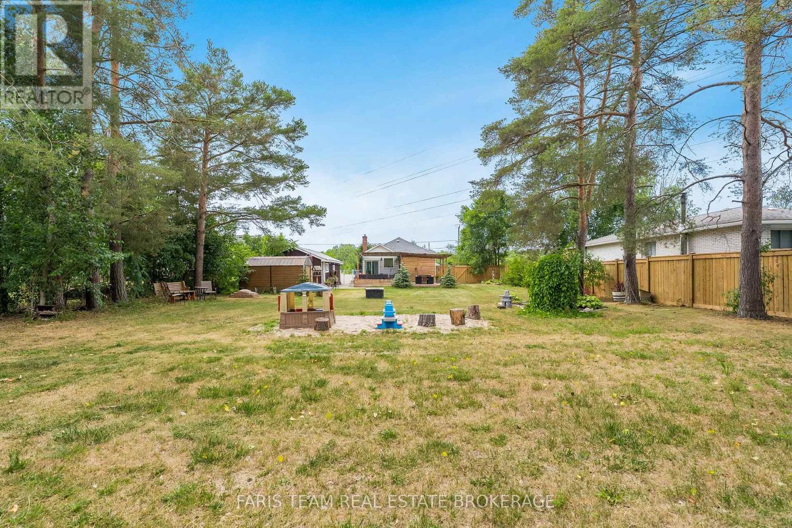 11 Park Avenue, East Gwillimbury, Ontario  L9N 1G9 - Photo 30 - N12713432