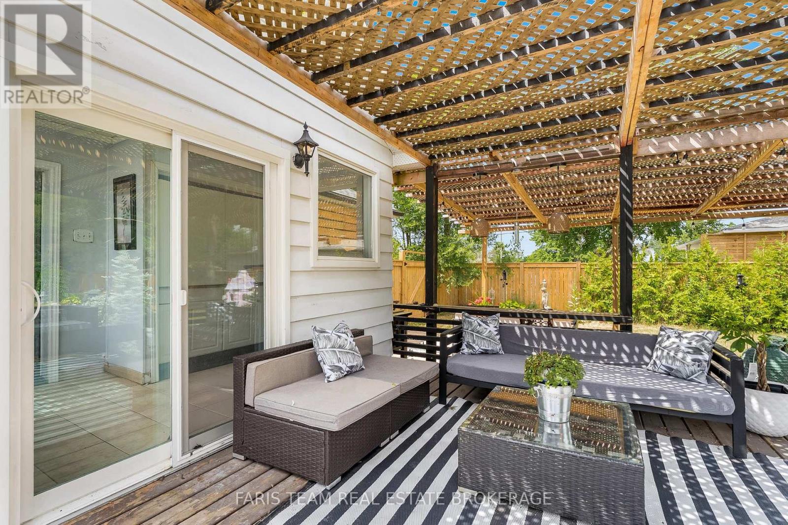 11 Park Avenue, East Gwillimbury, Ontario  L9N 1G9 - Photo 23 - N12713432