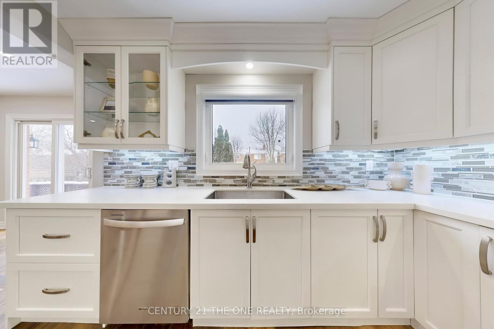 1392 Greendale Terrace, Oakville, Ontario  L6M 1W5 - Photo 16 - W12720730