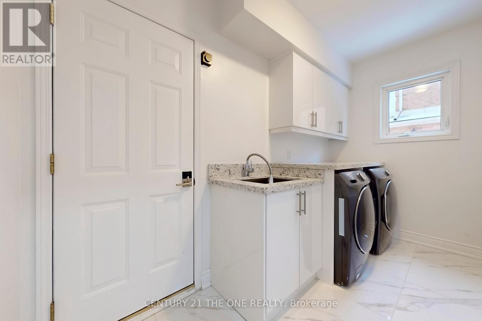 1392 Greendale Terrace, Oakville, Ontario  L6M 1W5 - Photo 24 - W12720730