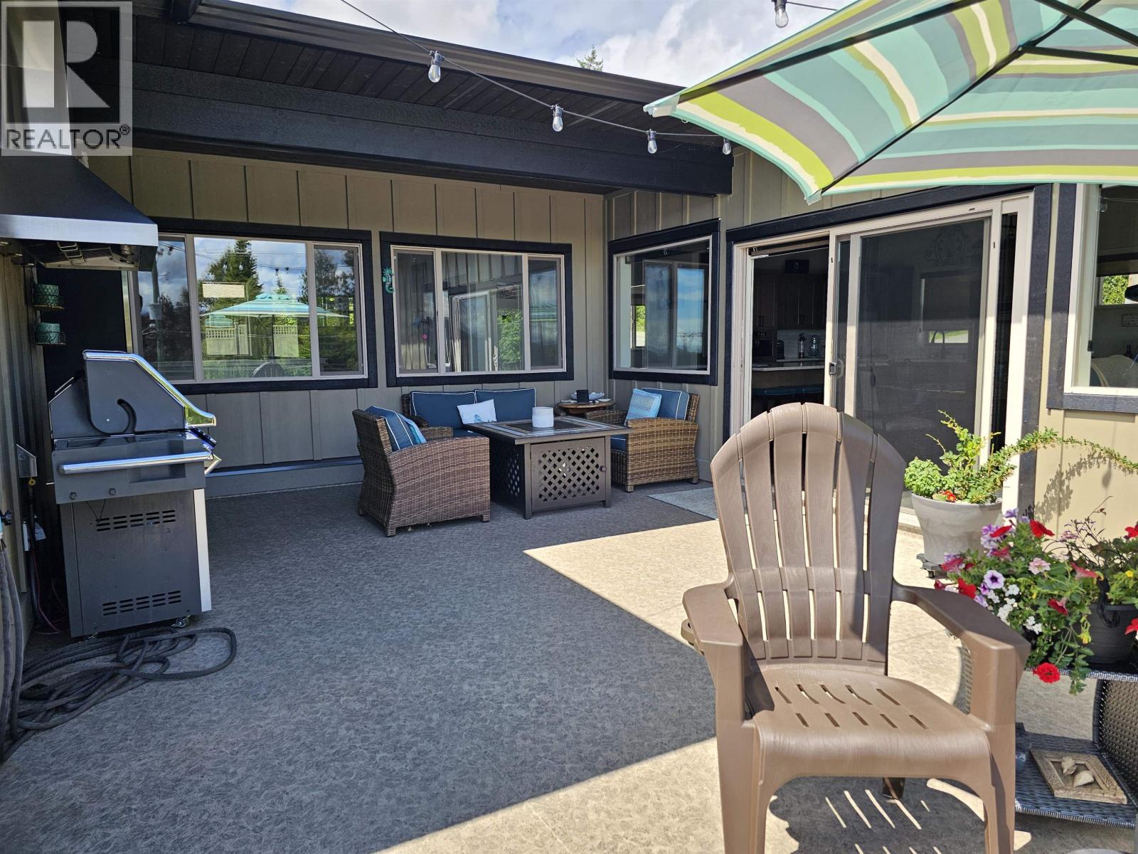 659-661 Gibsons Way, Gibsons, British Columbia  V0N 1V9 - Photo 10 - R3082223