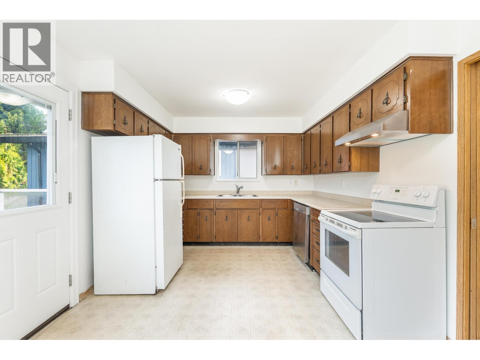 3868 Mt Seymour Parkway, North Vancouver, British Columbia  V7G 1C4 - Photo 3 - R3082225