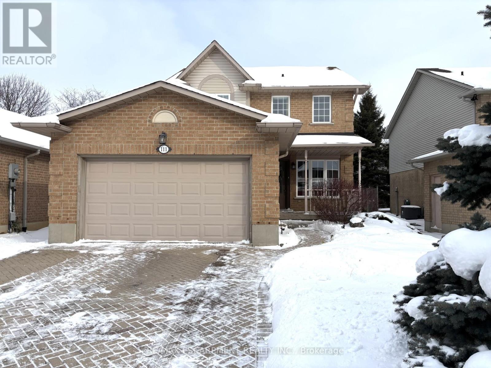 111 DUNCAIRN CRESCENT, Hamilton, Ontario