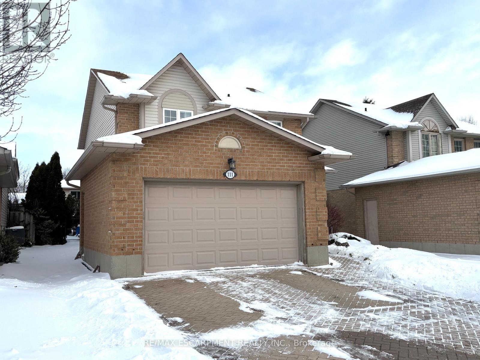 111 Duncairn Crescent, Hamilton, Ontario  L9C 6E9 - Photo 2 - X12718964