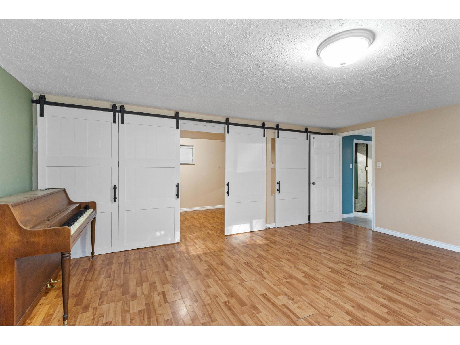 34309 Green Avenue, Abbotsford, British Columbia  V2S 2T1 - Photo 23 - R3081758