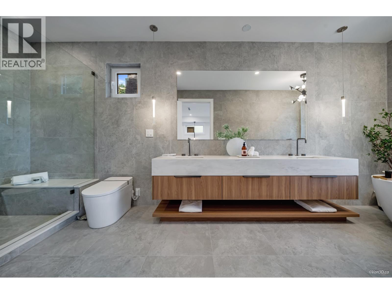 973 Adderley Street, North Vancouver, British Columbia  V7L 1O4 - Photo 17 - R3082110