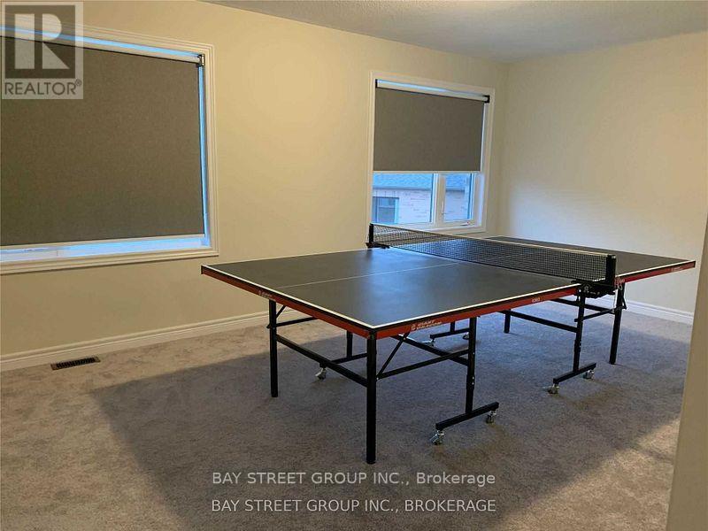 1095 Azalea Avenue, Pickering, Ontario  L1X 0G7 - Photo 13 - E12721132