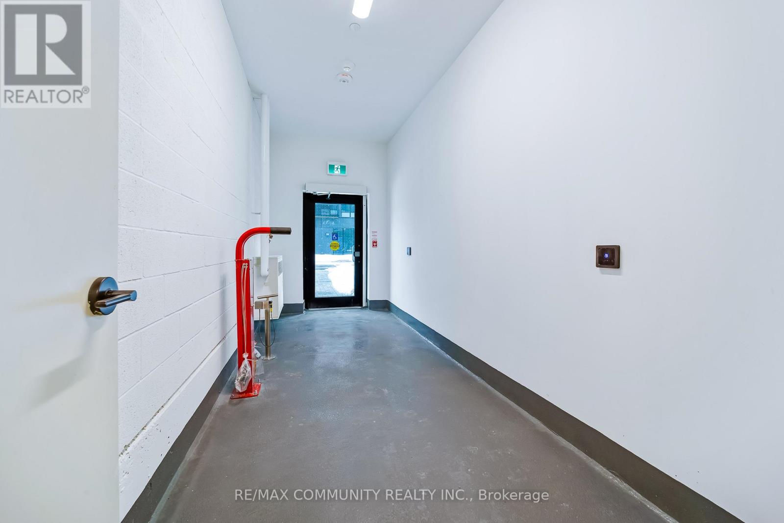 7439 Kingston Road, Toronto, Ontario  M1B 5S3 - Photo 21 - E12721138