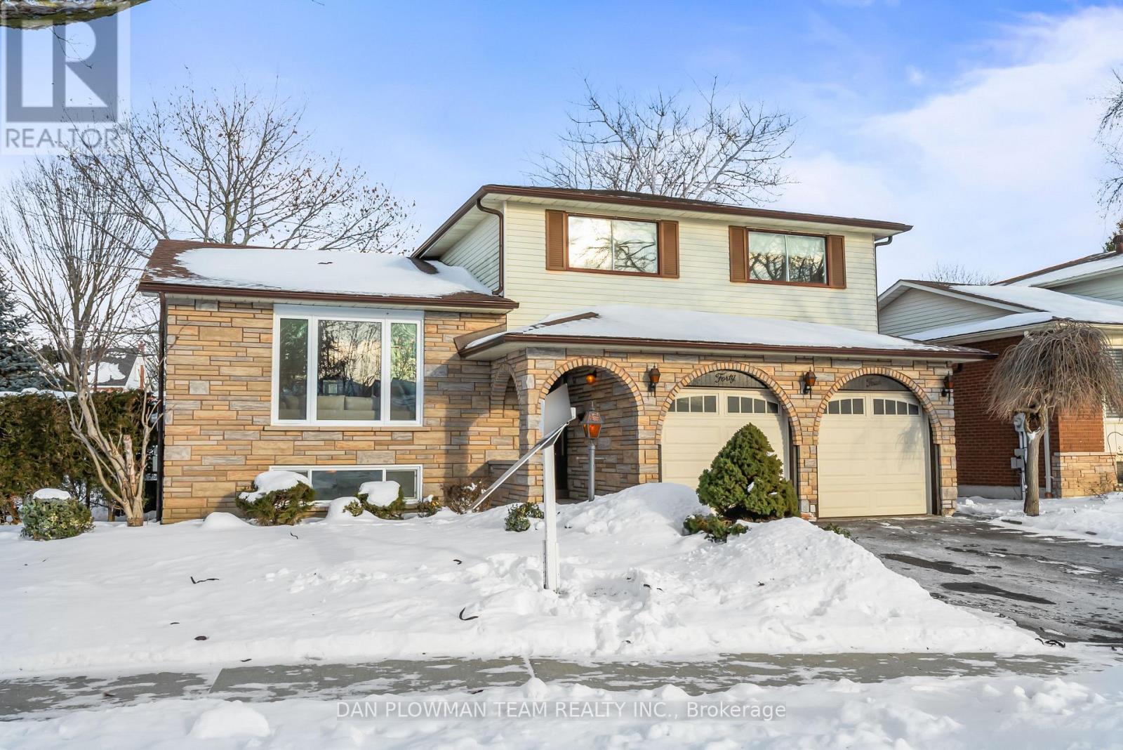 44 Evergreen Drive, Whitby, Ontario  L1N 6N6 - Photo 3 - E12721140