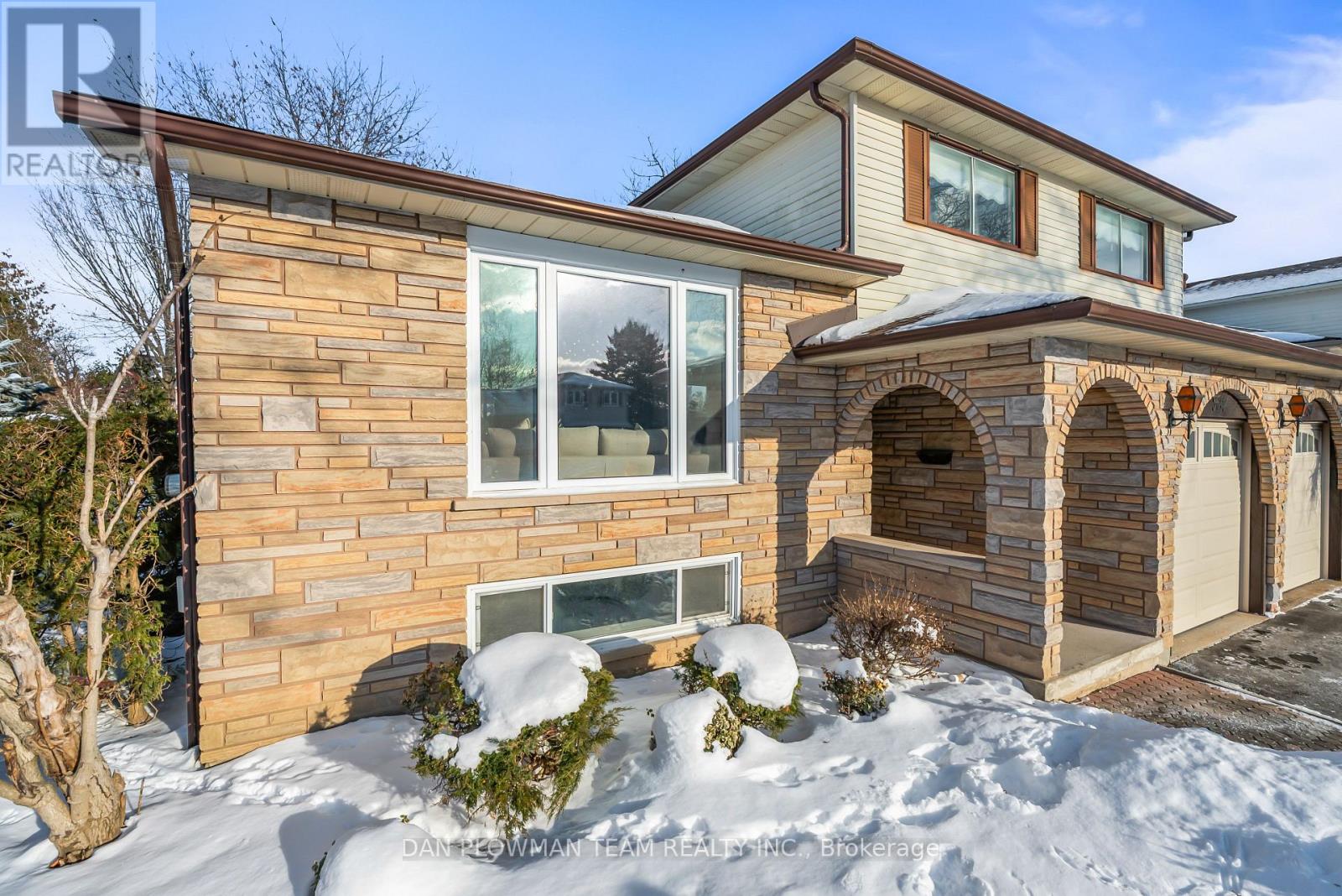 44 Evergreen Drive, Whitby, Ontario  L1N 6N6 - Photo 4 - E12721140