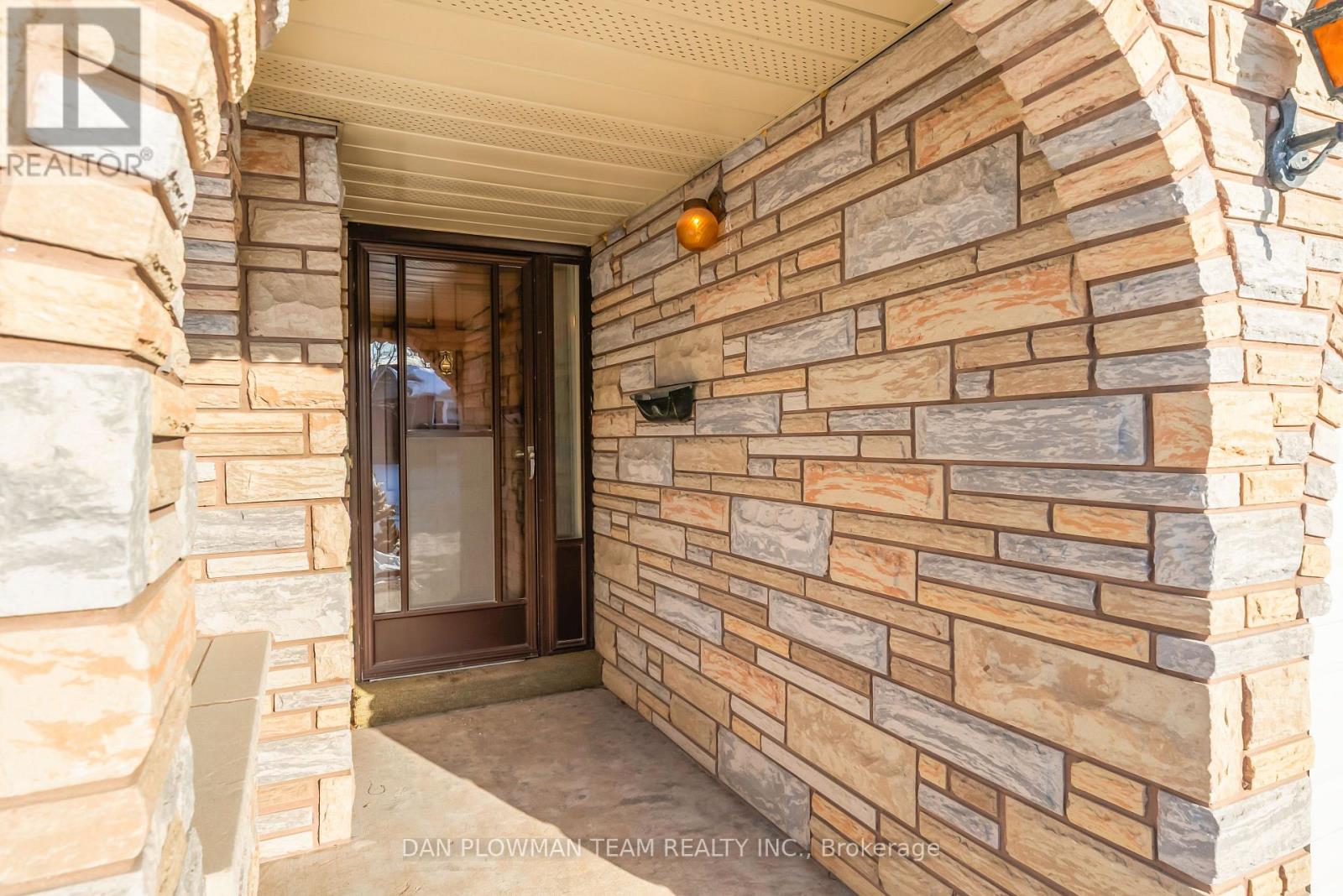 44 Evergreen Drive, Whitby, Ontario  L1N 6N6 - Photo 5 - E12721140