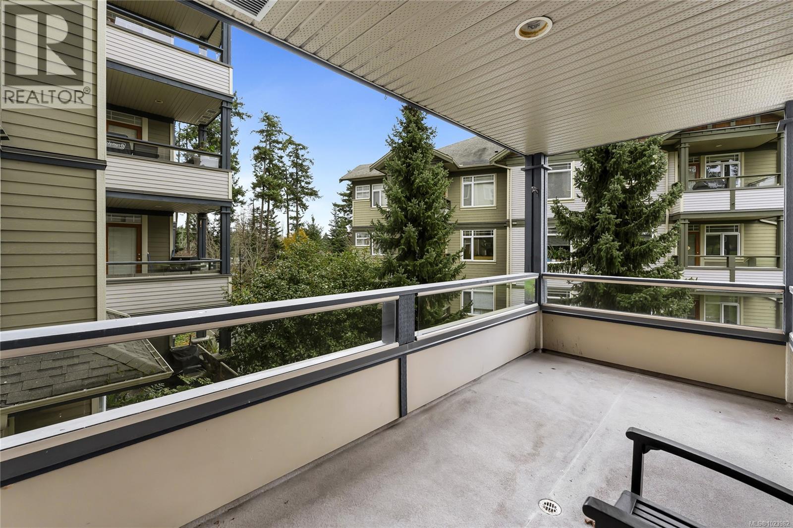 203d 1115 Craigflower Rd, Esquimalt, British Columbia  V9A 7R1 - Photo 11 - 1023982