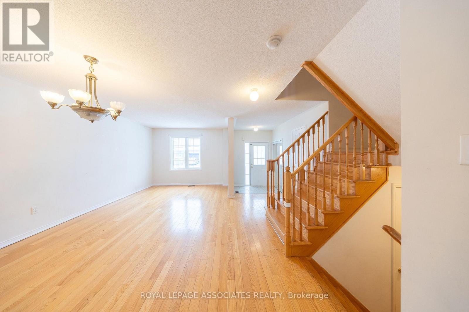 77 Andriana Crescent, Markham, Ontario  L6B 0C7 - Photo 15 - N12721106