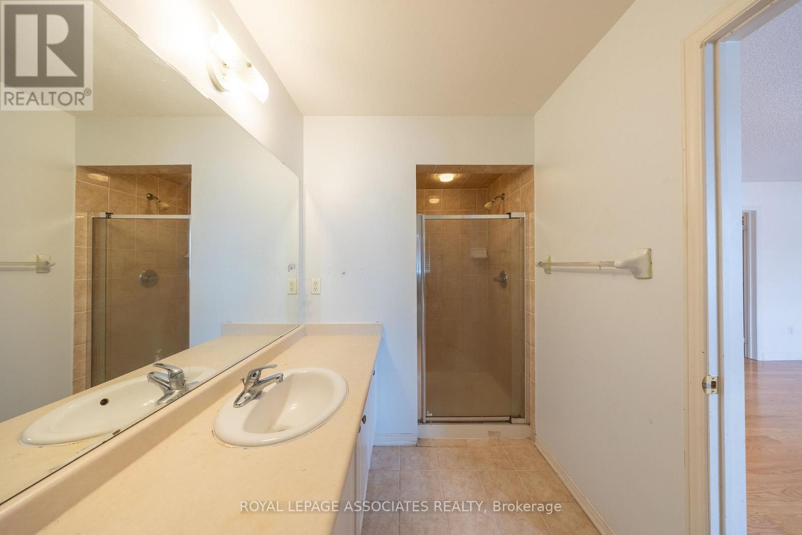 77 Andriana Crescent, Markham, Ontario  L6B 0C7 - Photo 22 - N12721106