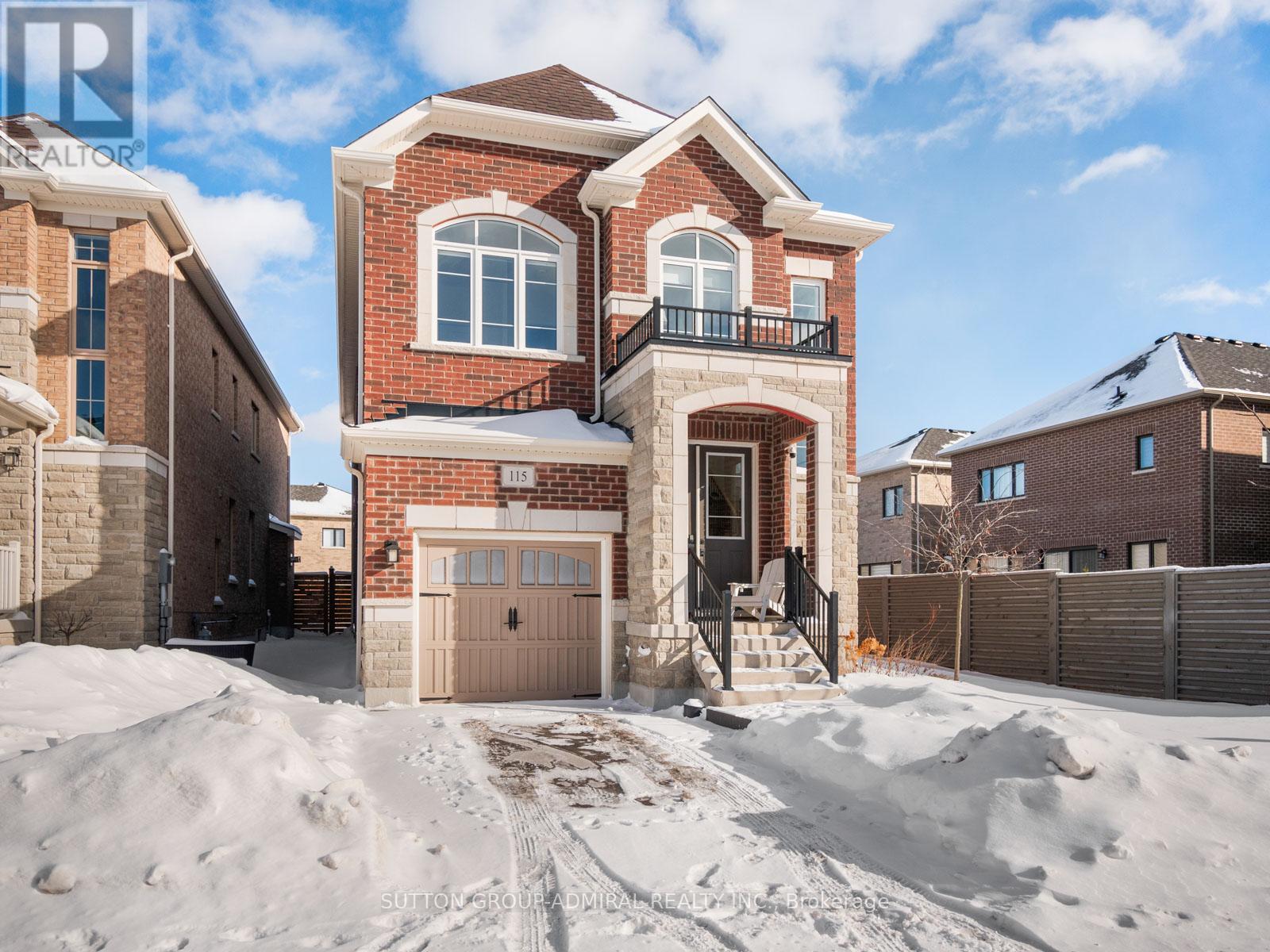 115 Pine Hill Crescent, Aurora, Ontario  L4G 3X9 - Photo 3 - N12721126