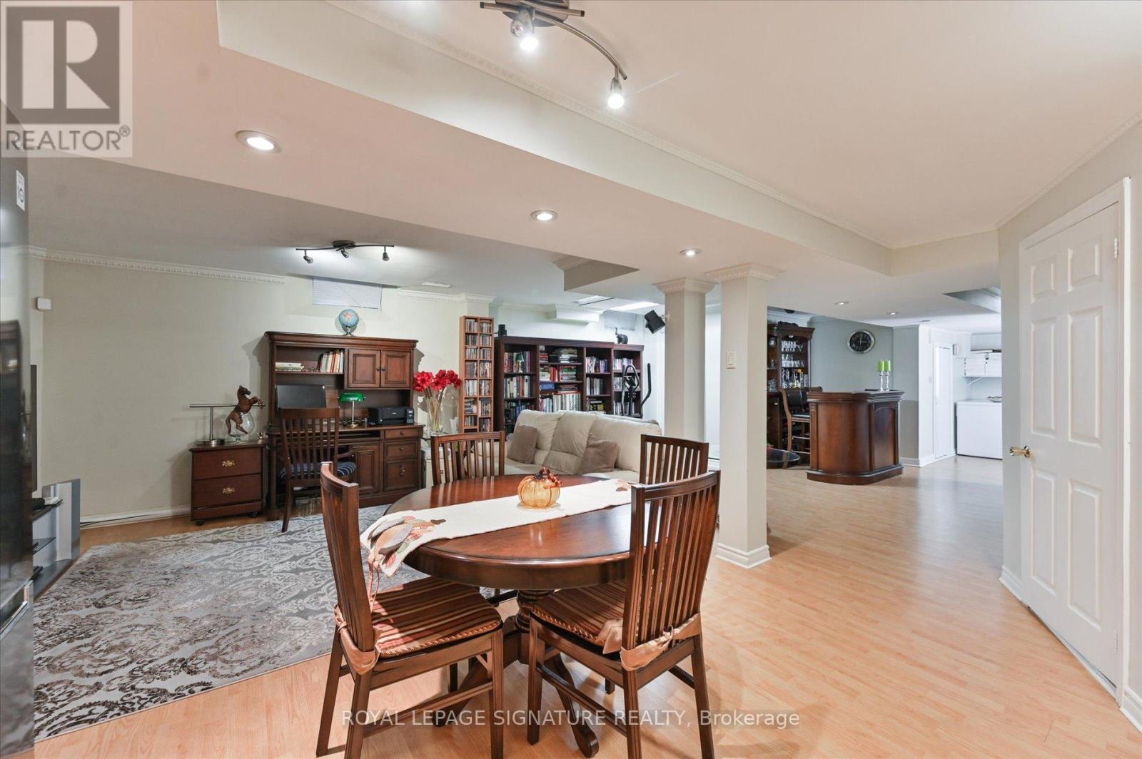 3485 Mcdowell Drive, Mississauga, Ontario  L5M 6R6 - Photo 35 - W12484764