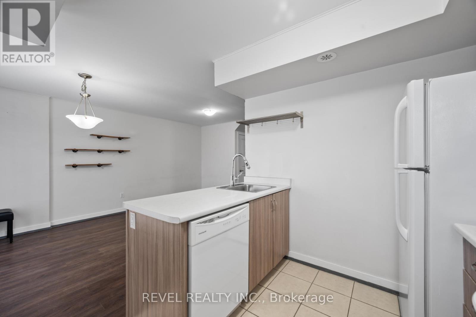 57 - 2315 Sheppard Avenue W, Toronto, Ontario  M9M 0E8 - Photo 10 - W12709784