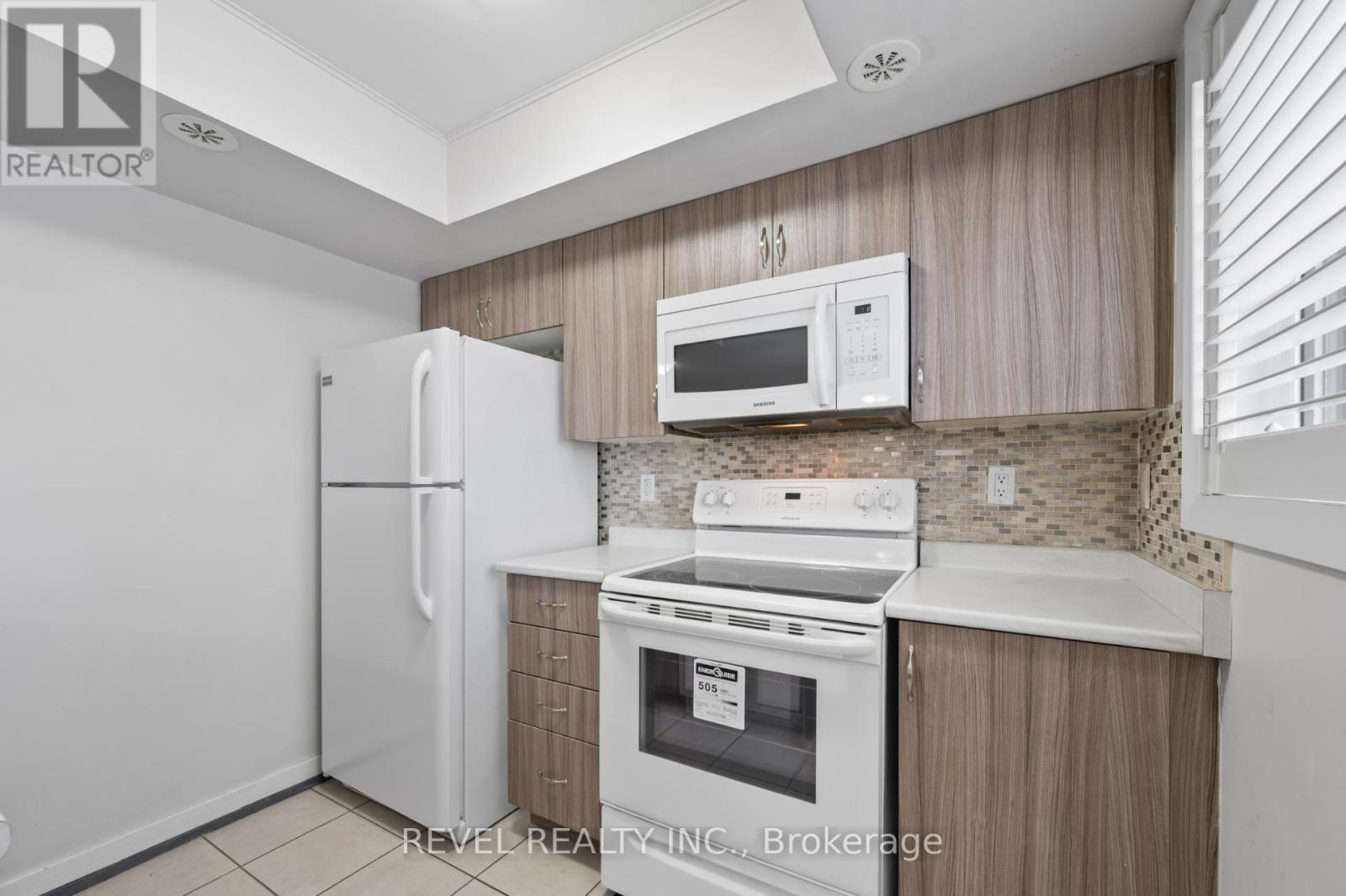 57 - 2315 Sheppard Avenue W, Toronto, Ontario  M9M 0E8 - Photo 8 - W12709784