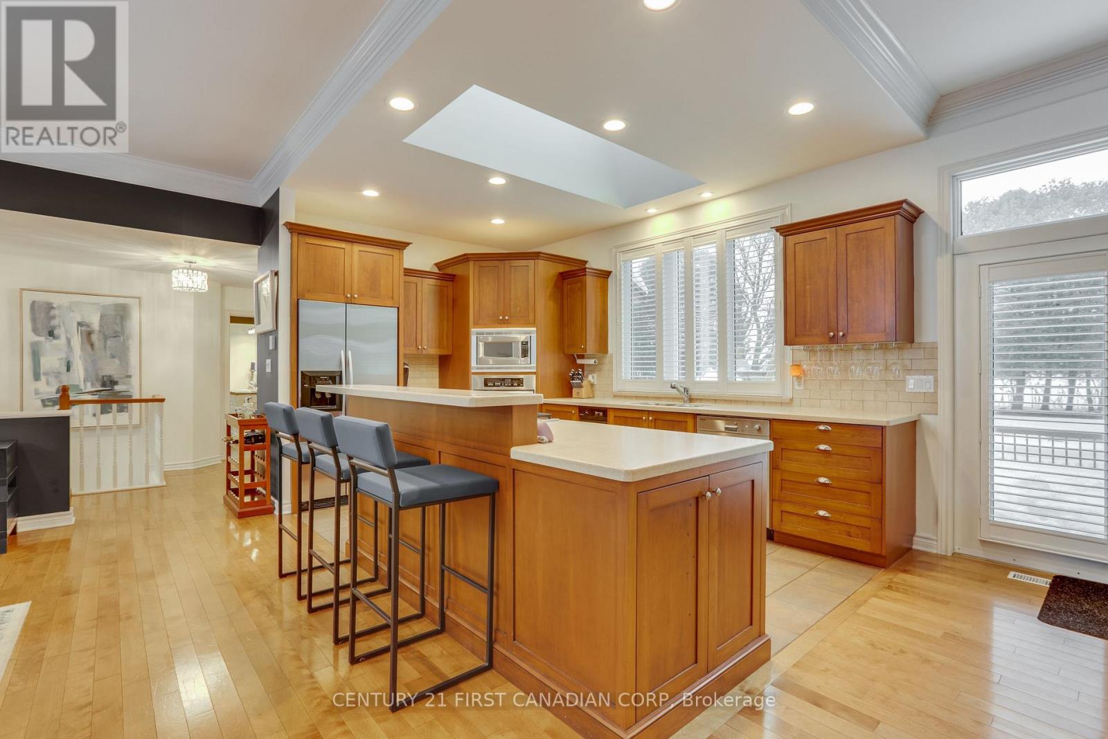 16916 Evelyn Drive, Thames Centre, Ontario  N0M 2P0 - Photo 10 - X12720328