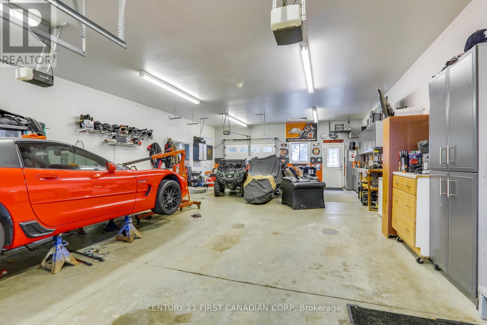 16916 Evelyn Drive, Thames Centre, Ontario  N0M 2P0 - Photo 24 - X12720328