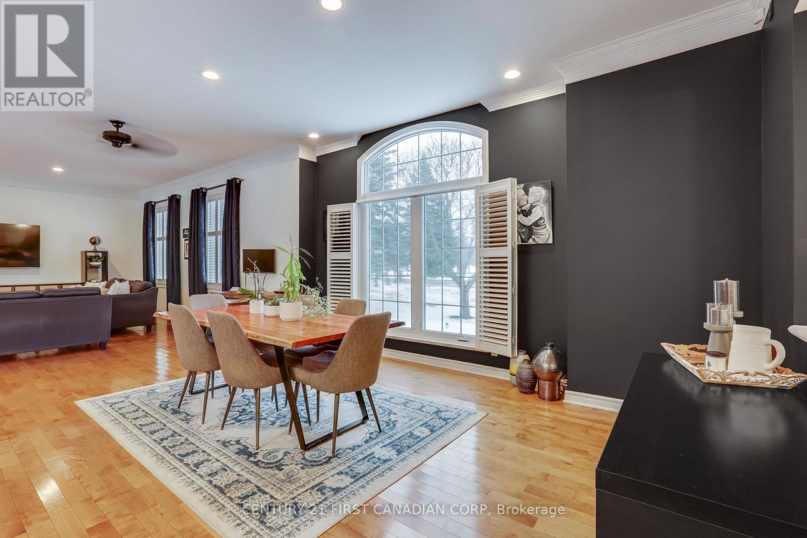 16916 Evelyn Drive, Thames Centre, Ontario  N0M 2P0 - Photo 8 - X12720328