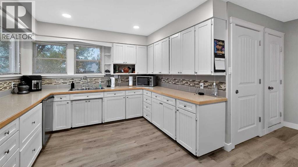 1822 8 Avenue N, Lethbridge, Alberta  T1H 1B5 - Photo 7 - A2280872