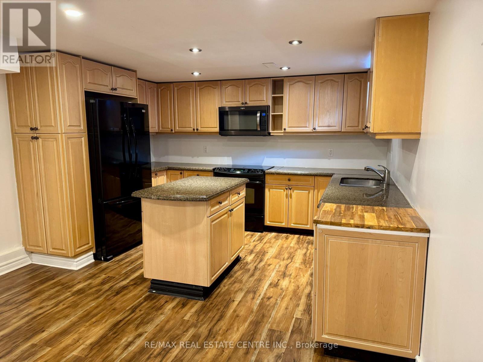 B - 429 Scott Drive, Orangeville, Ontario  L9W 4L9 - Photo 2 - W12721112