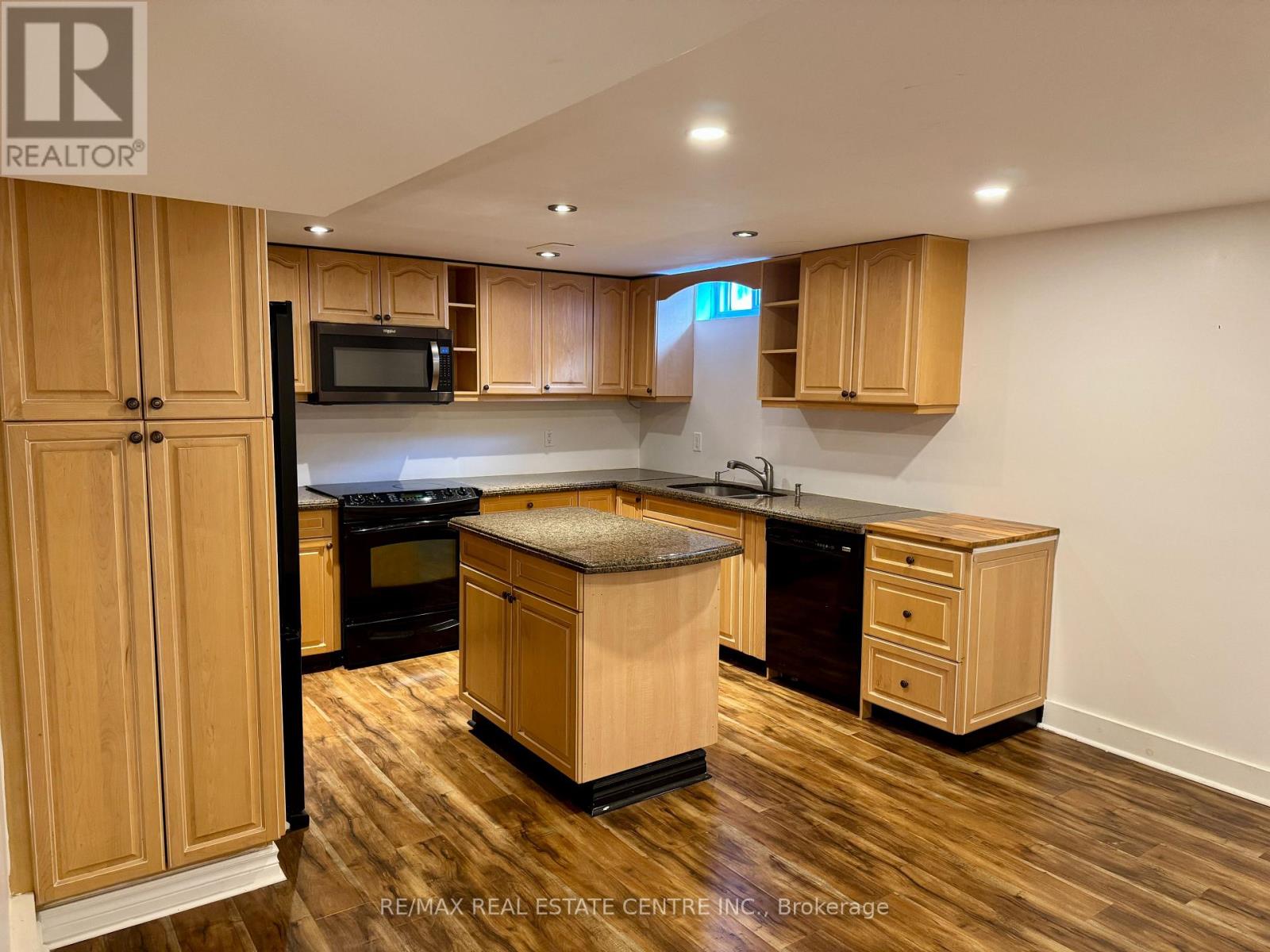 B - 429 Scott Drive, Orangeville, Ontario  L9W 4L9 - Photo 4 - W12721112