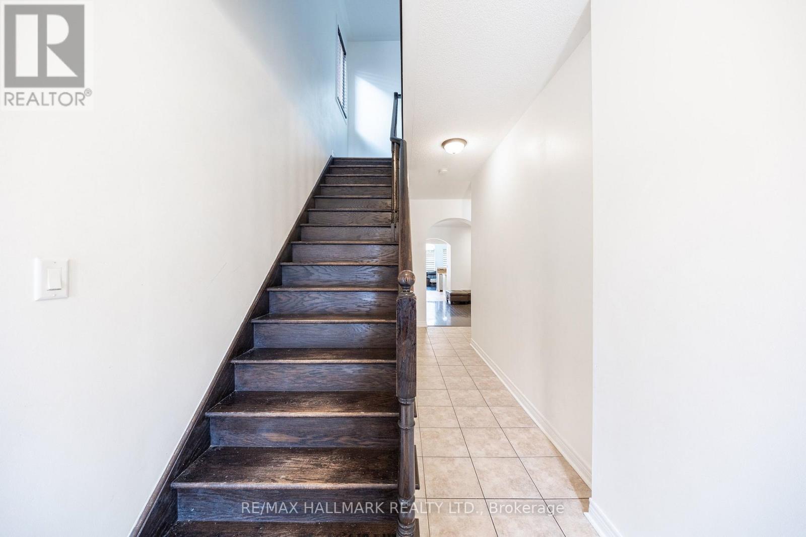 Main - 5449 Fudge Terrace, Mississauga, Ontario  L5M 0N1 - Photo 2 - W12721124