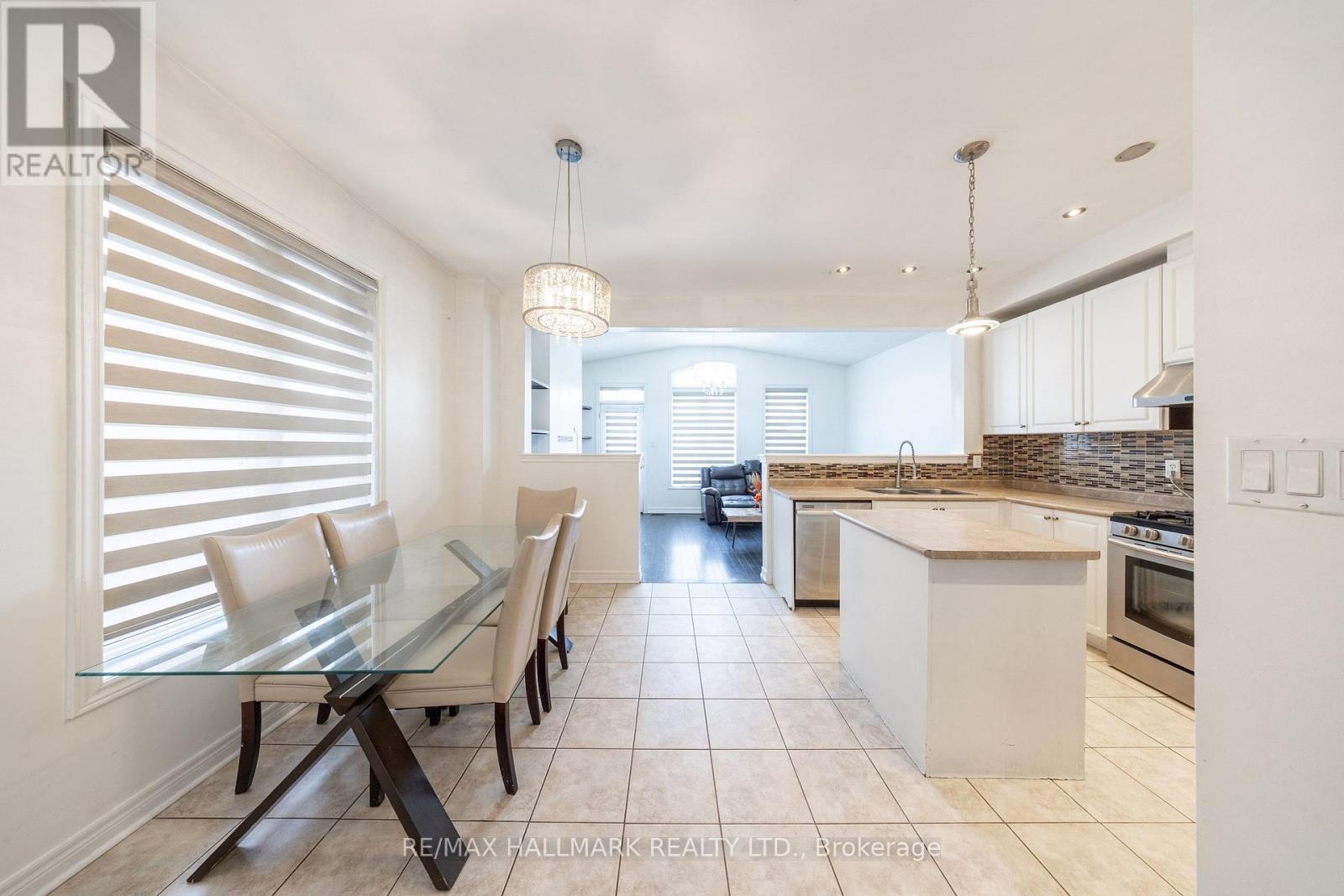 Main - 5449 Fudge Terrace, Mississauga, Ontario  L5M 0N1 - Photo 7 - W12721124