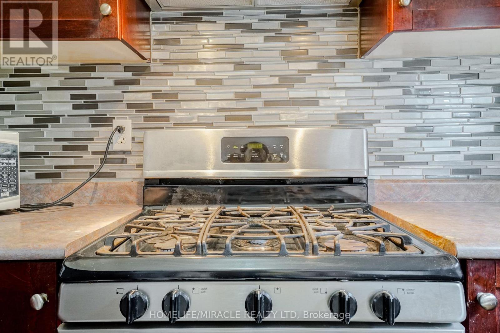 824 Khan Crescent, Mississauga, Ontario  L5V 2R2 - Photo 15 - W12721156