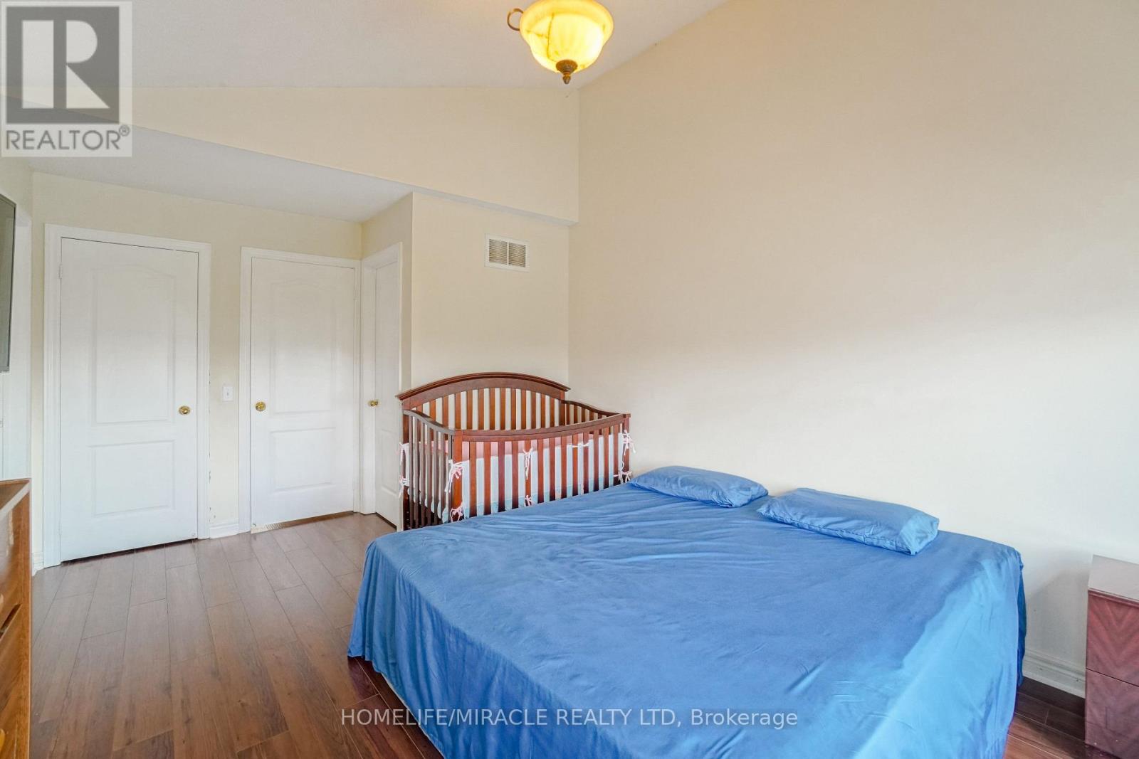 824 Khan Crescent, Mississauga, Ontario  L5V 2R2 - Photo 20 - W12721156