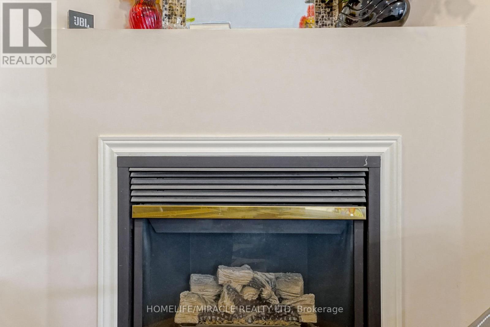 824 Khan Crescent, Mississauga, Ontario  L5V 2R2 - Photo 8 - W12721156