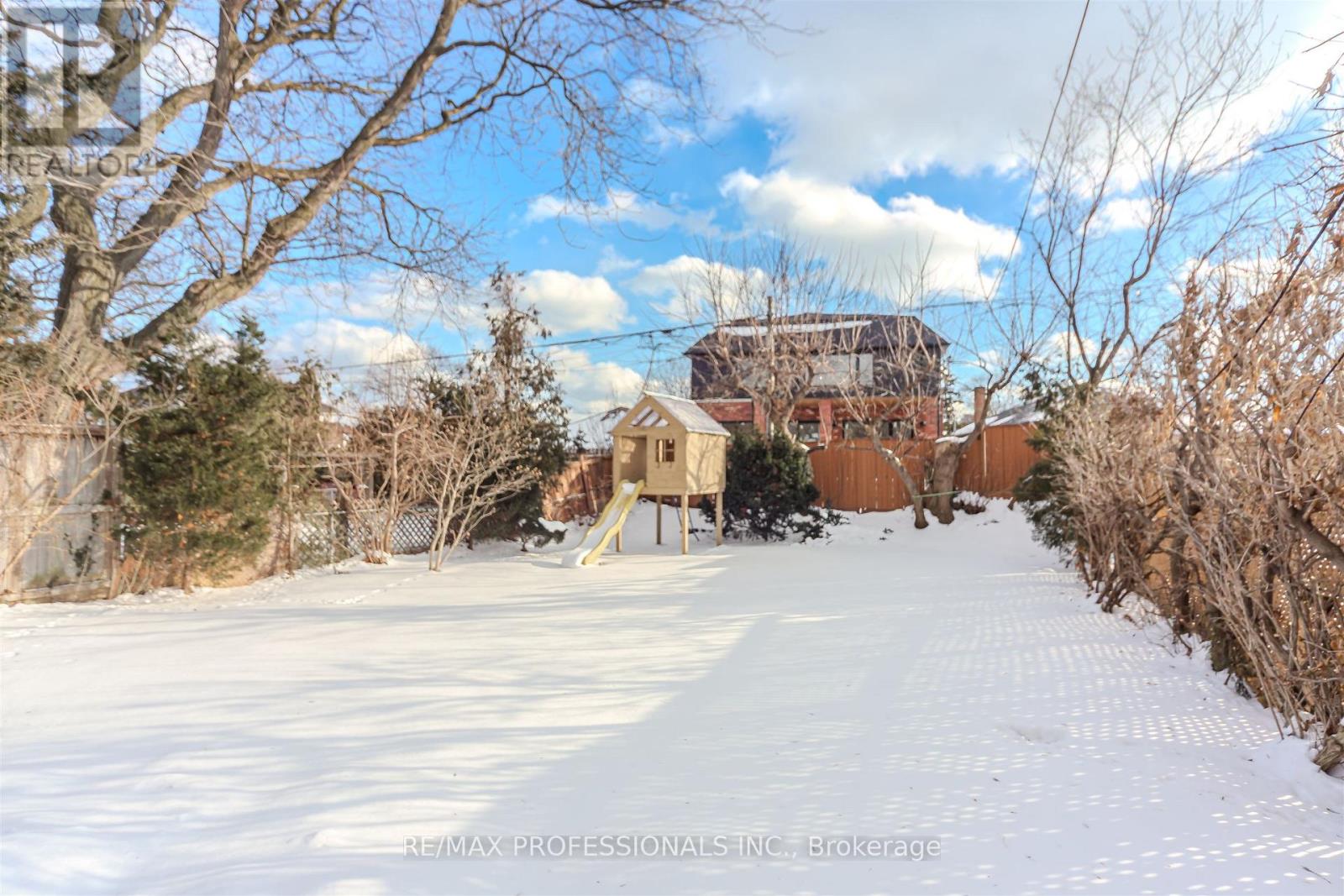 79 Edgecroft Road, Toronto, Ontario  M8Z 2C1 - Photo 33 - W12721184