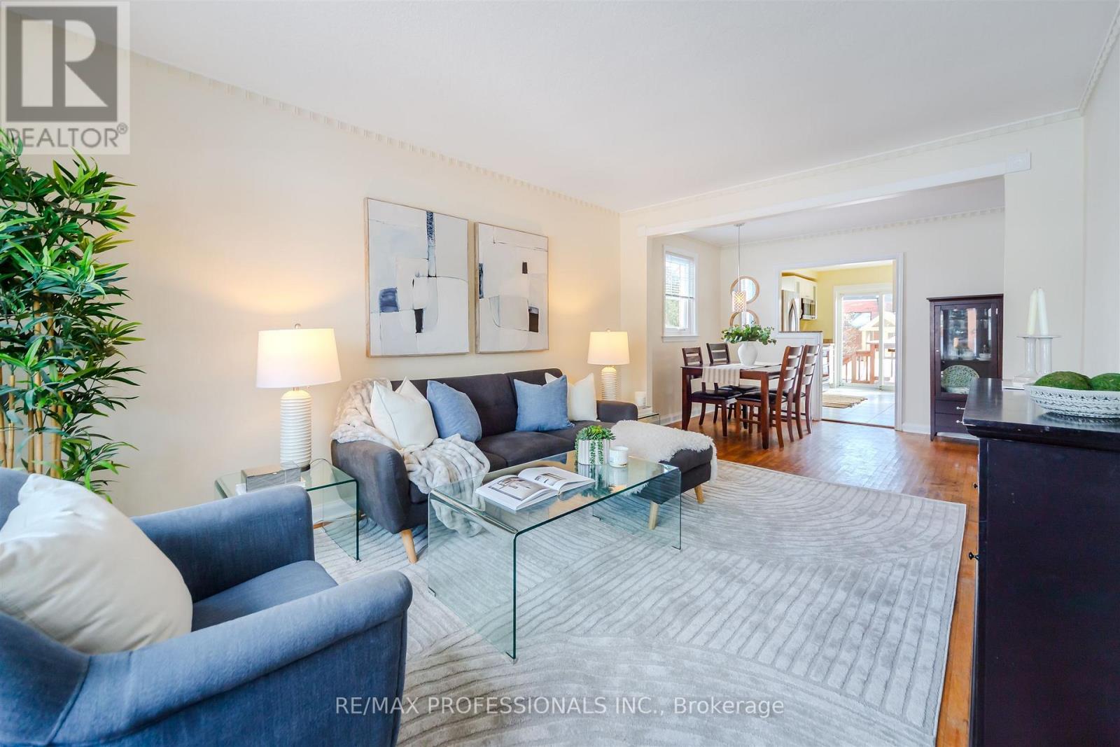 79 Edgecroft Road, Toronto, Ontario  M8Z 2C1 - Photo 8 - W12721184