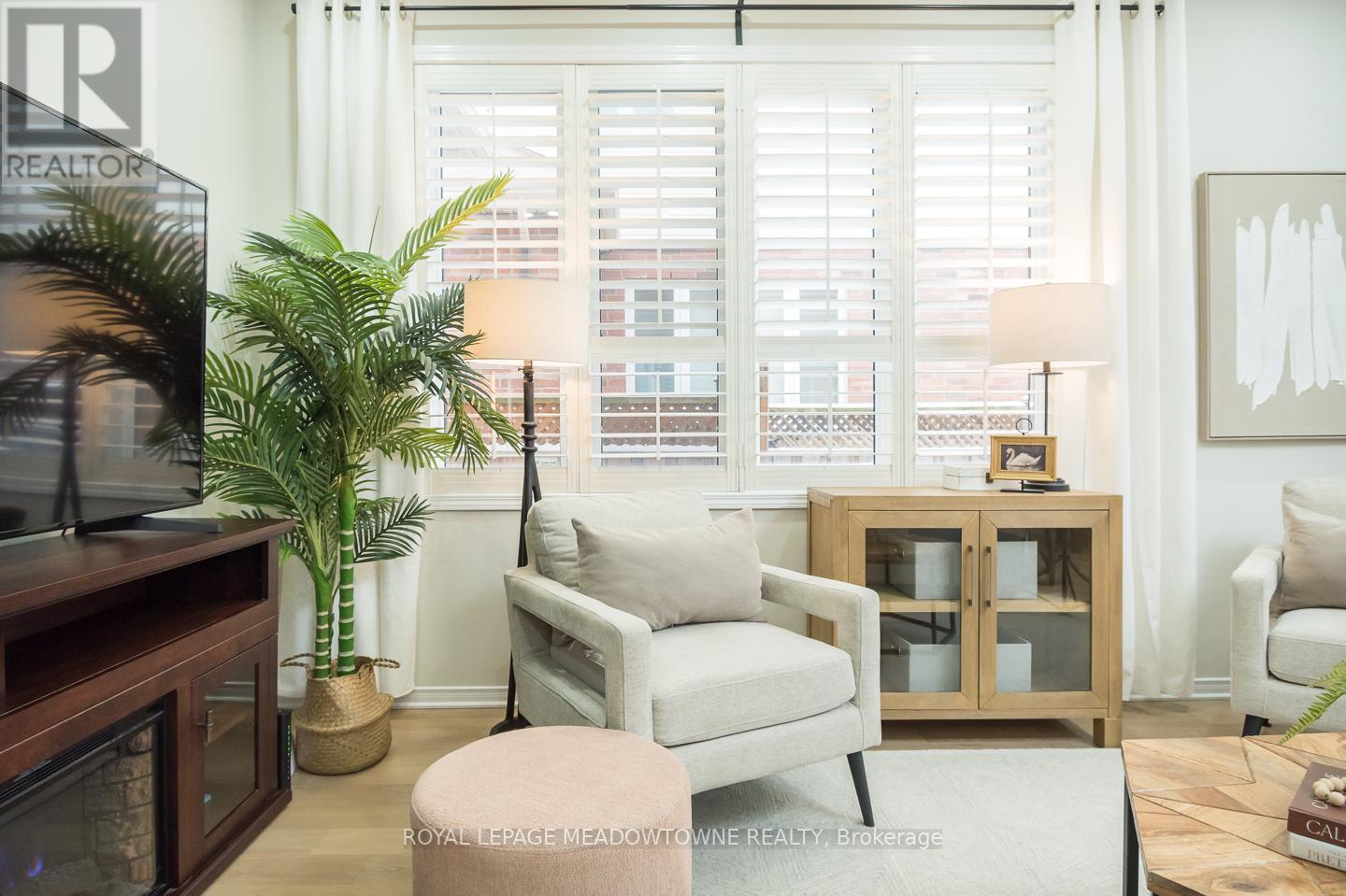 1043 Donnelly Street, Milton, Ontario  L9T 0A2 - Photo 5 - W12721210