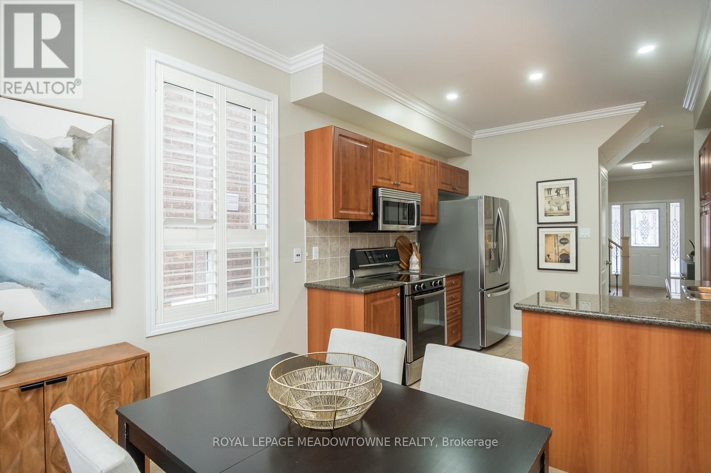 1043 Donnelly Street, Milton, Ontario  L9T 0A2 - Photo 9 - W12721210