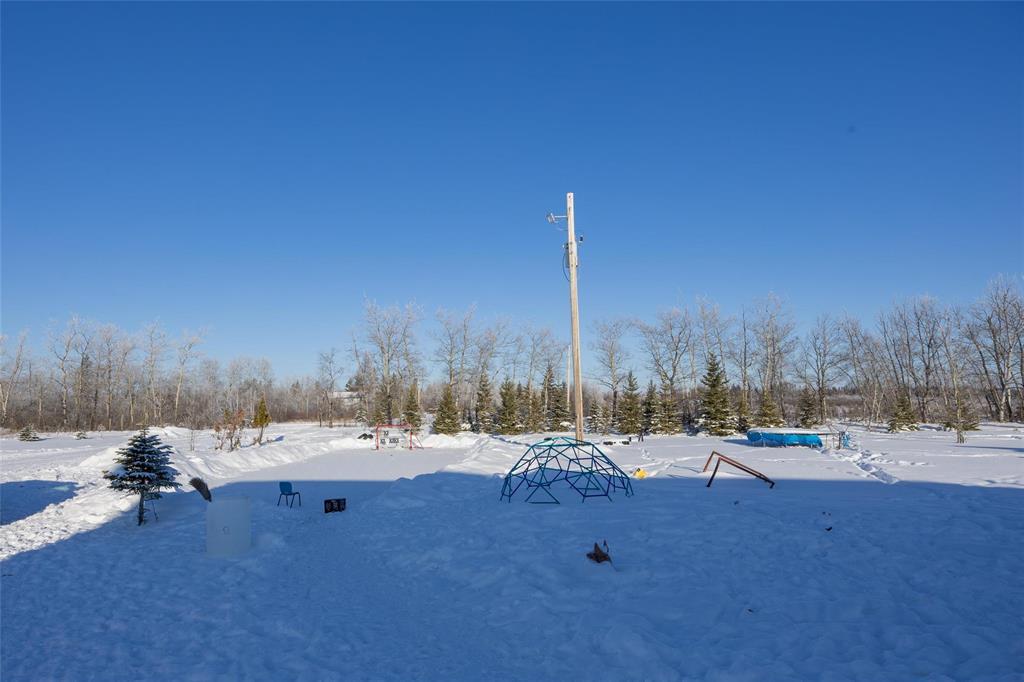 17031 Ukrainian Park Road, Gimli Rm, Manitoba  R0C 1B0 - Photo 12 - 202601333