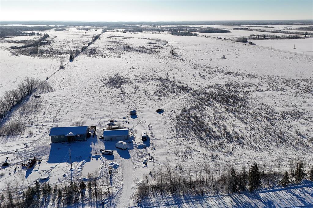 17031 Ukrainian Park Road, Gimli Rm, Manitoba  R0C 1B0 - Photo 8 - 202601333