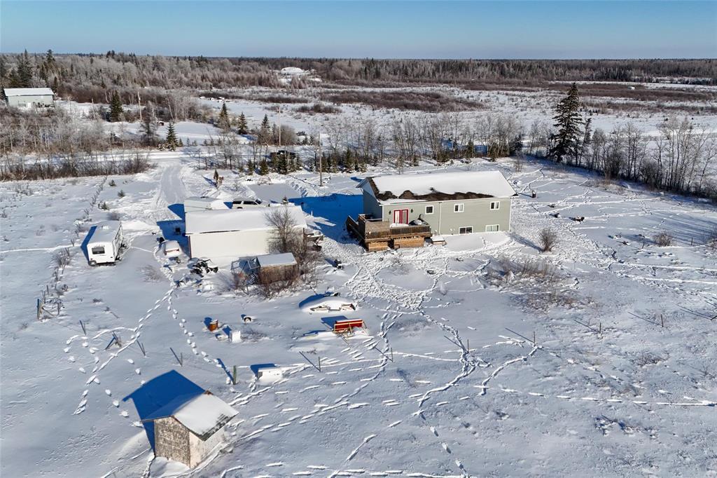 17031 Ukrainian Park Road, Gimli Rm, Manitoba  R0C 1B0 - Photo 9 - 202601333