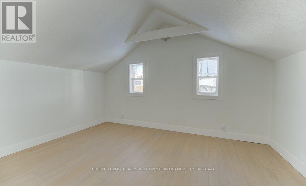 190 Lancaster Street E, Kitchener, Ontario  N2H 1N4 - Photo 12 - X12721188