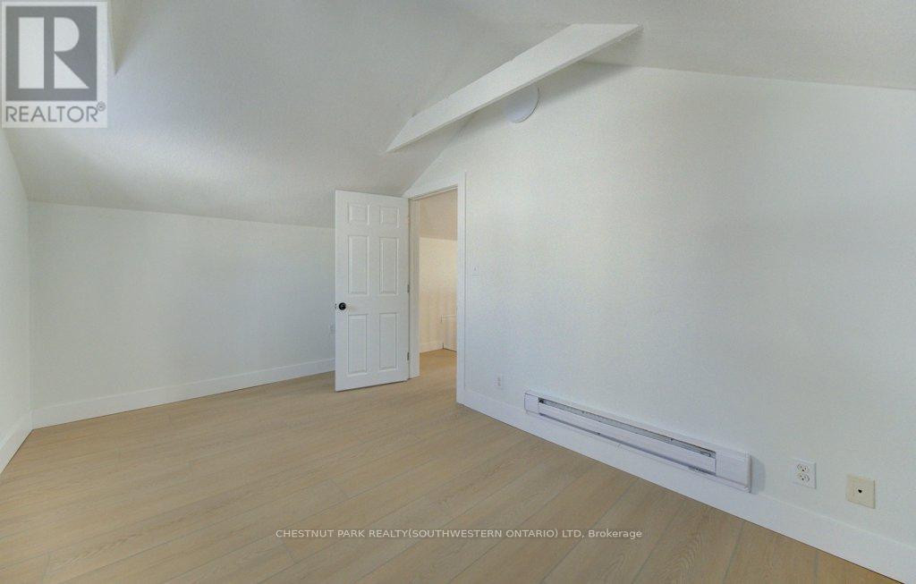 190 Lancaster Street E, Kitchener, Ontario  N2H 1N4 - Photo 14 - X12721188