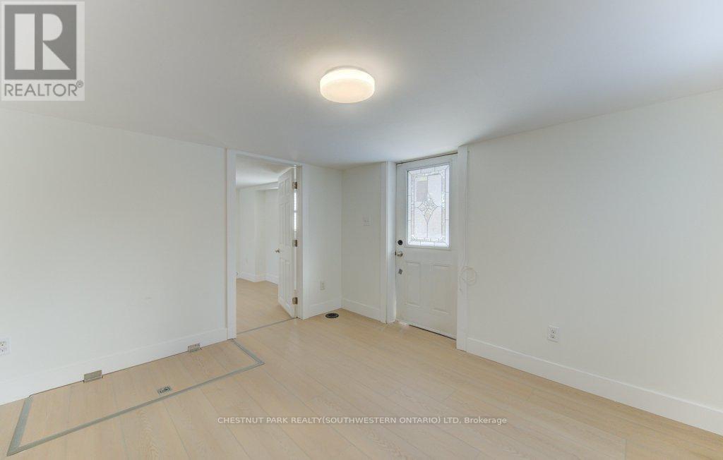 190 Lancaster Street E, Kitchener, Ontario  N2H 1N4 - Photo 16 - X12721188