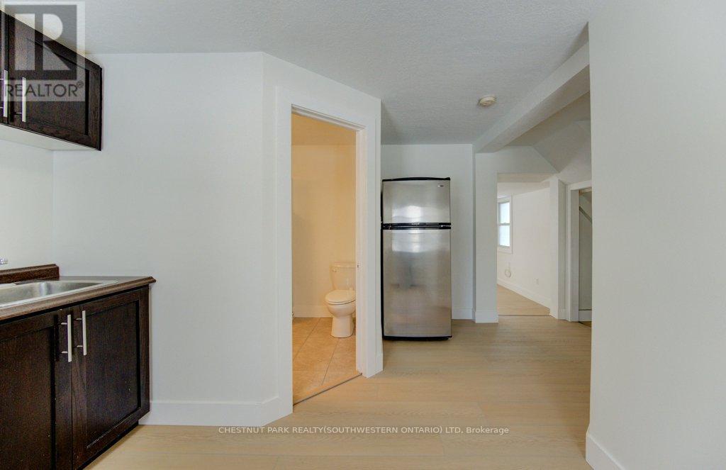 190 Lancaster Street E, Kitchener, Ontario  N2H 1N4 - Photo 24 - X12721188