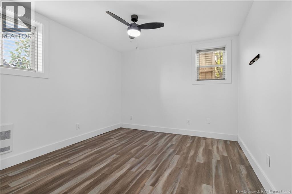 300 Westmount Boulevard, Moncton, New Brunswick  E1E 1V5 - Photo 26 - NB132384