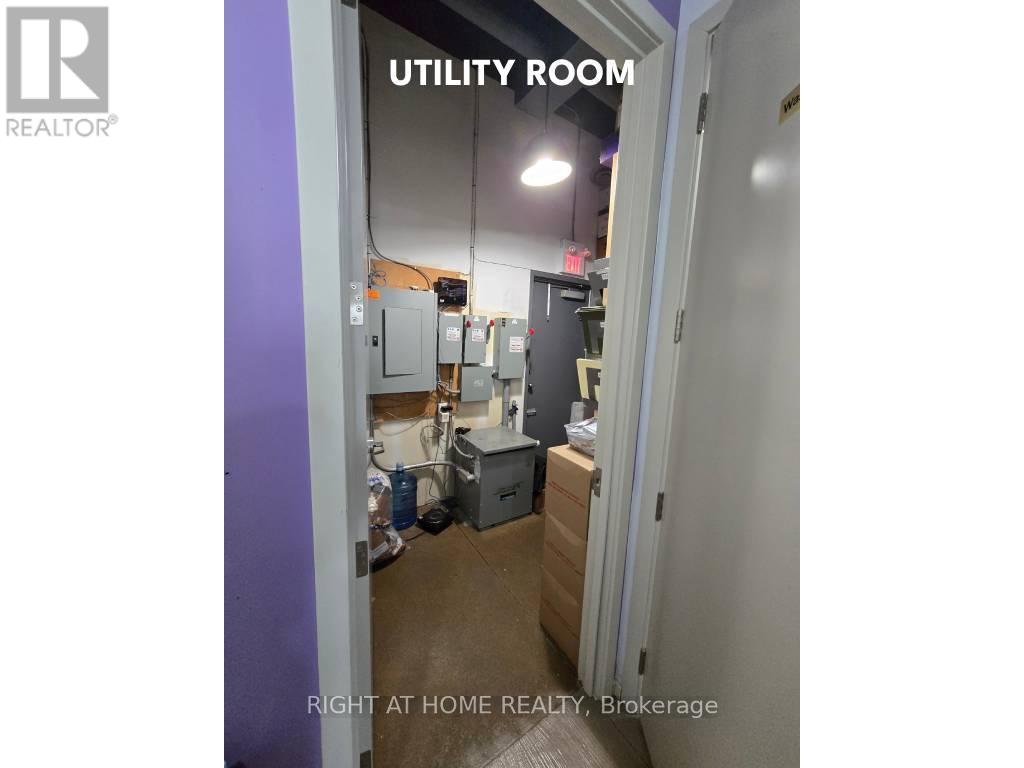 6 - 259 Queenston Road, Hamilton, Ontario  L8G 1E4 - Photo 8 - X12456526